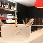 Saint Vincent Aeroport Hotel