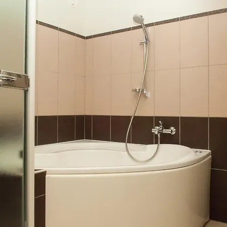 Hostellerie Saint Vincent Beauvais Aeroport 3* Beauvais