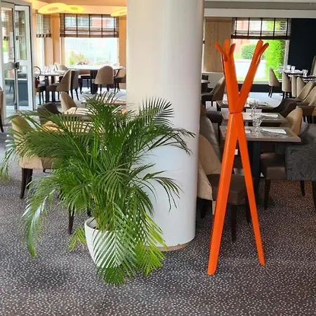 Hostellerie Saint Vincent Beauvais Aeroport Beauvais