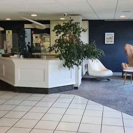 Hostellerie Saint Vincent Beauvais Aeroport Hotel