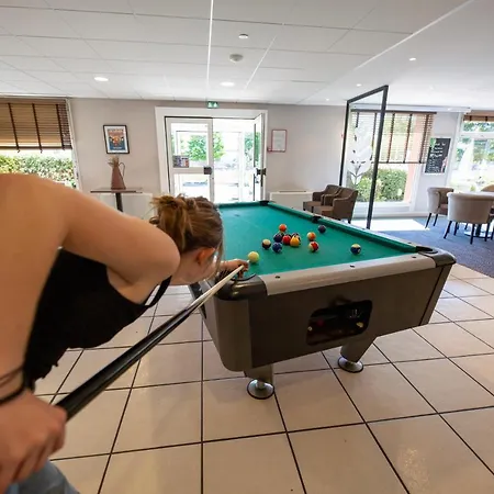 Hotel Hostellerie Saint Vincent Beauvais Aeroport 3*