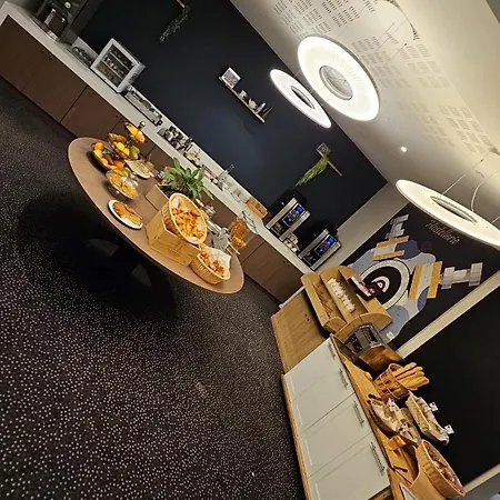 Hotel Hostellerie Saint Vincent Beauvais Aeroport 3*