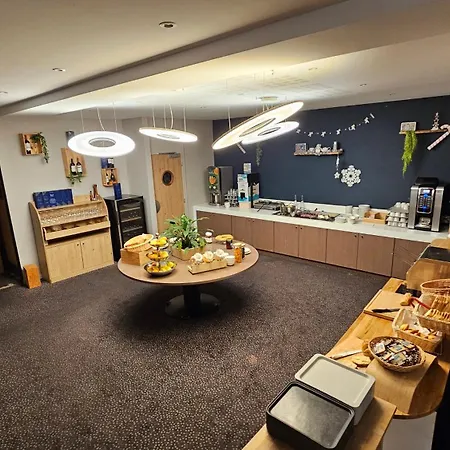Hostellerie Saint Vincent Beauvais Aeroport Hotel 3*