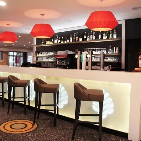 Elema Hotels Beauvais Ex Hostellerie Saint Vincent Beauvais Aeroport Hotel 3*