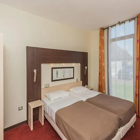 ホテル Saint Vincent Aeroport 3*