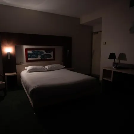 Elema Hotels Beauvais Ex Hostellerie Saint Vincent Beauvais Aeroport 3* Beauvais