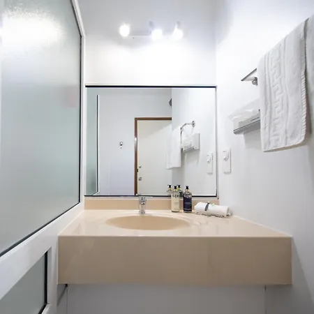 Elema Hotels Beauvais Ex Hostellerie Saint Vincent Beauvais Aeroport 3* Beauvais