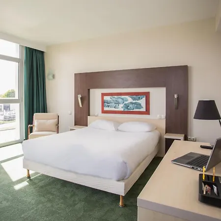 Elema Hotels Beauvais Ex Hostellerie Saint Vincent Beauvais Aeroport Hotel