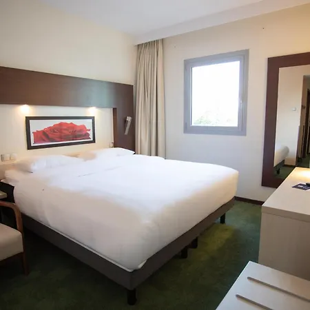 Elema Hotels Beauvais Ex Hostellerie Saint Vincent Beauvais Aeroport Hotel Beauvais