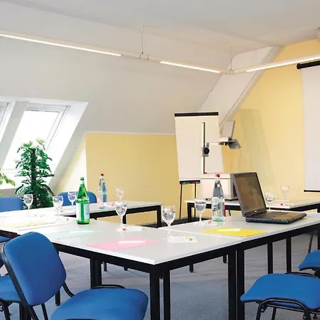 Hostellerie Saint Vincent Beauvais Aeroport Hotel