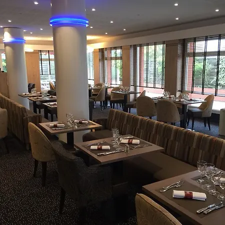 Hotel Hostellerie Saint Vincent Beauvais Aeroport 3*