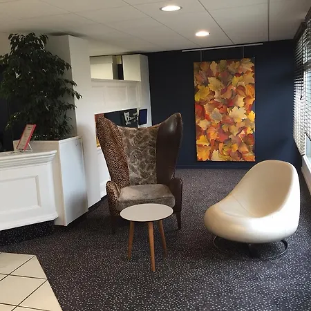 Hotel Hostellerie Saint Vincent Beauvais Aeroport 3*