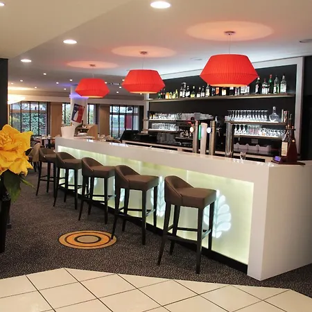 Hotel Elema Ex Saint Vincent Aeroport Beauvais