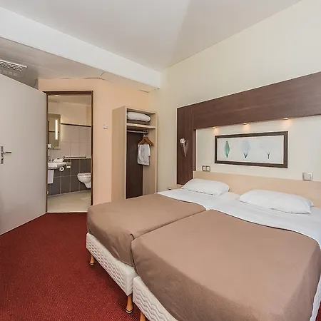 Saint Vincent Aeroport Hotel 3*