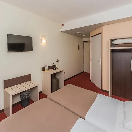 Hostellerie Saint Vincent Beauvais Aeroport