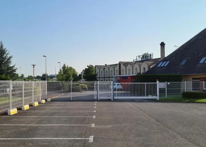 Hostellerie Saint Vincent Beauvais Aeroport 3* Beauvais