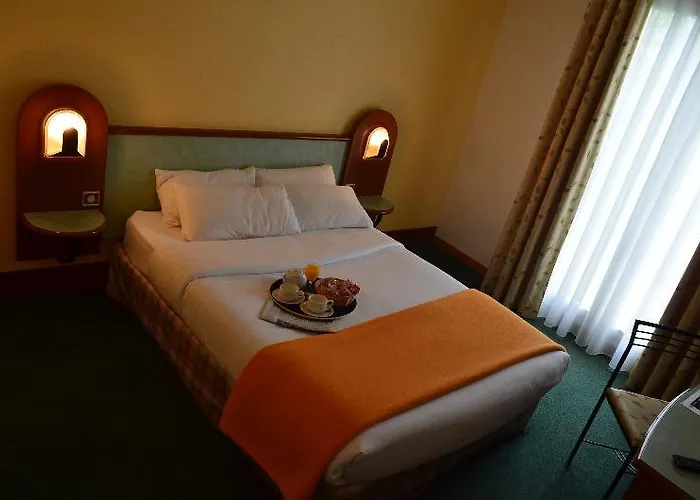 Hotel Hostellerie Saint Vincent Beauvais Aeroport Beauvais