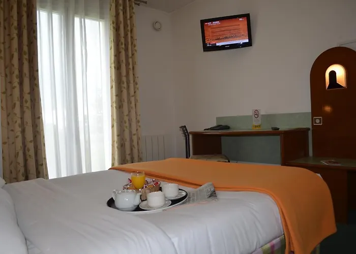 Saint Vincent Aeroport Hotell Beauvais