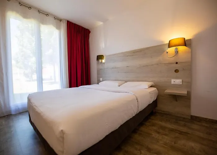 Hostellerie Saint Vincent Beauvais Aeroport 3* Beauvais