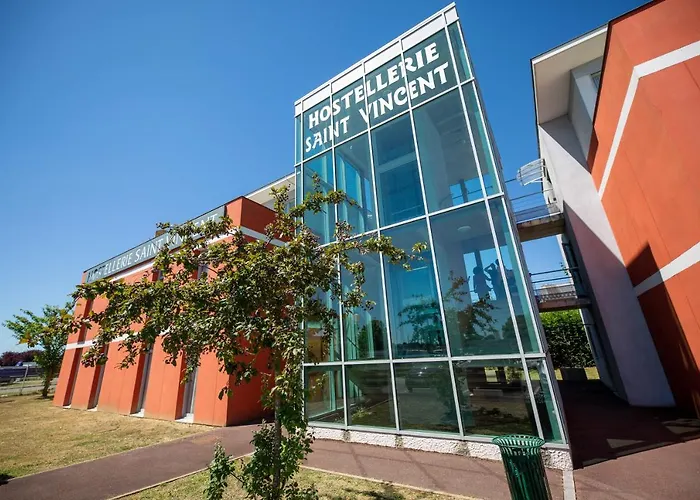 Hostellerie Saint Vincent Beauvais Aeroport Hotel