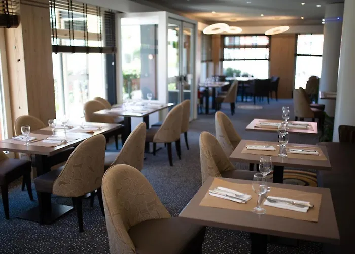 Hostellerie Saint Vincent Beauvais Aeroport 3*