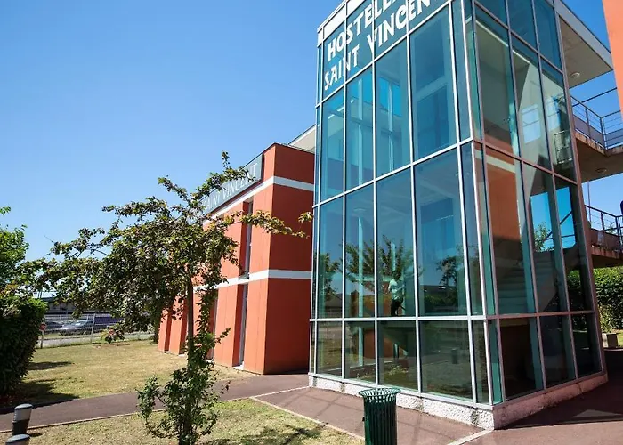 Hostellerie Saint Vincent Beauvais Aeroport