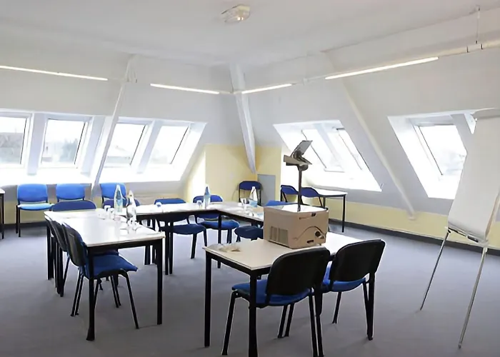 Hostellerie Saint Vincent Beauvais Aeroport 3* Beauvais