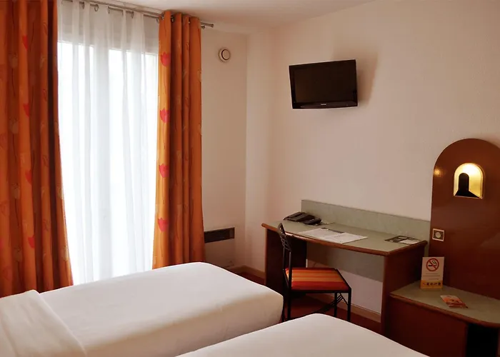 Hostellerie Saint Vincent Beauvais Aeroport