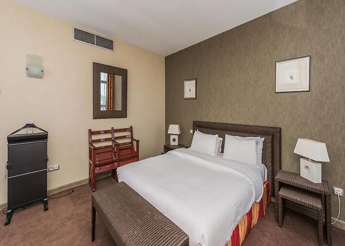 Saint Vincent Aeroport 3*