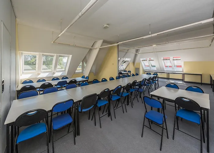 Hotell Saint Vincent Aeroport 3*