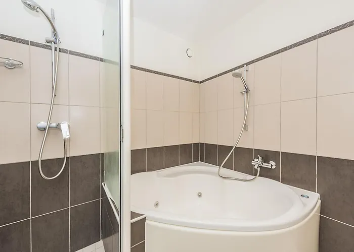 Saint Vincent Aeroport Hotell 3*