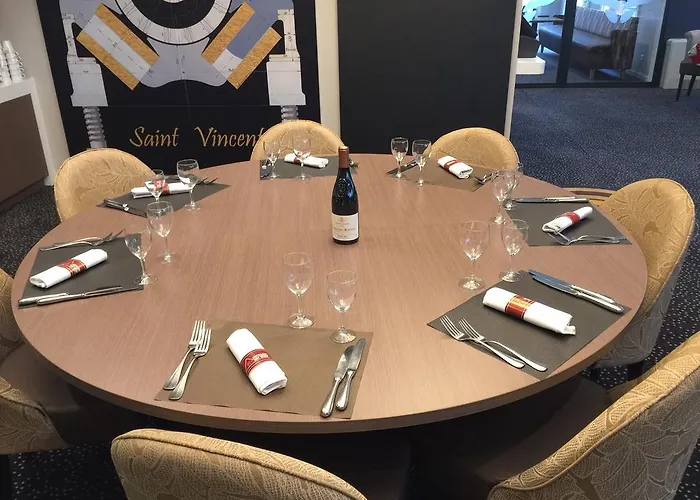 Hotell Saint Vincent Aeroport