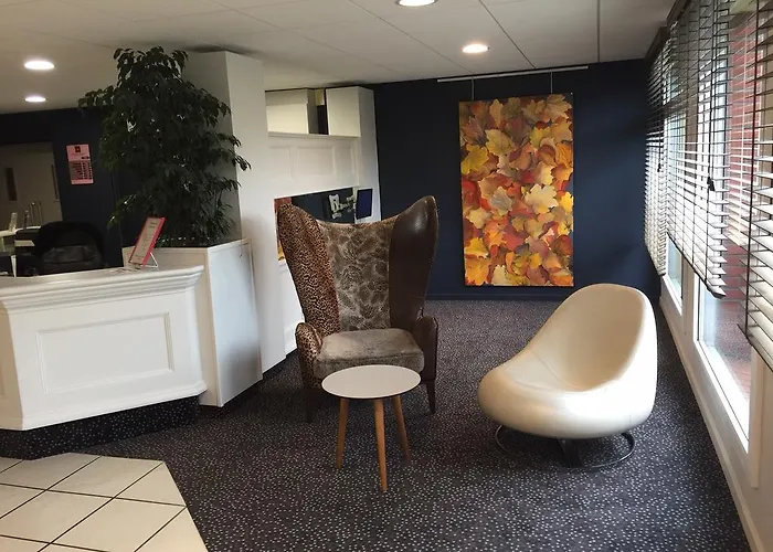 Hotel Hostellerie Saint Vincent Beauvais Aeroport 3*