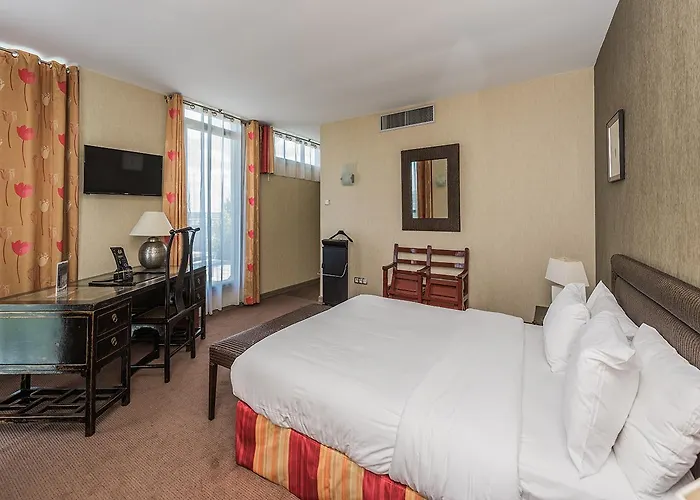 Hotel Hostellerie Saint Vincent Beauvais Aeroport