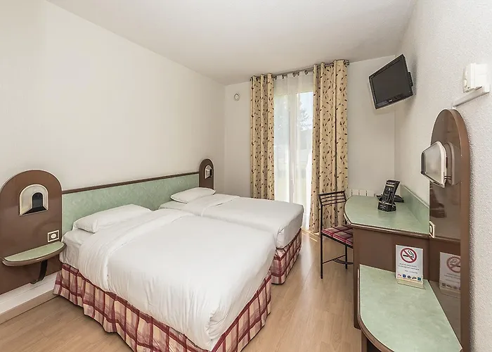 Hostellerie Saint Vincent Beauvais Aeroport Hotel Beauvais