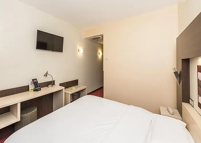 Hostellerie Saint Vincent Beauvais Aeroport Hotel